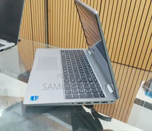 Photo - New Laptop Dell Latitude 5540 16GB Intel Core I5 SSD 512GB