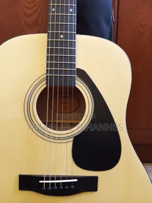 Yamaha F310 Acoustic Guitar