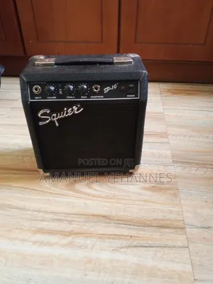 Photo - Fender Squire Sp10 Guitar Amplifier