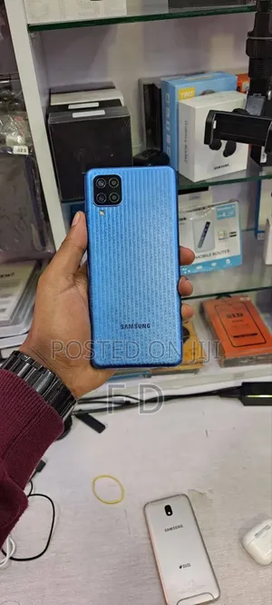 Photo - Samsung Galaxy F12 64 GB Blue