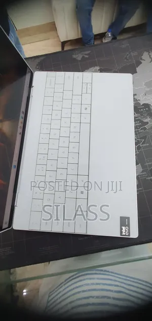 New Laptop Dell XPS 13 16GB Intel Core Ultra 7 SSD 512GB