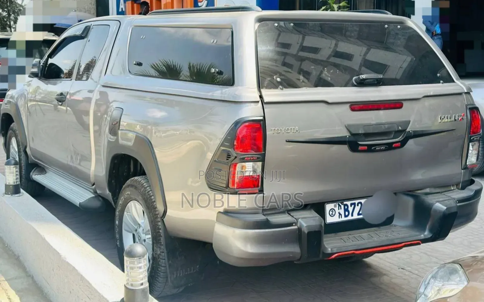 Toyota Hilux 2020 Gold