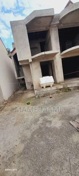 5bdrm House in Addis Abeba, Bole for sale