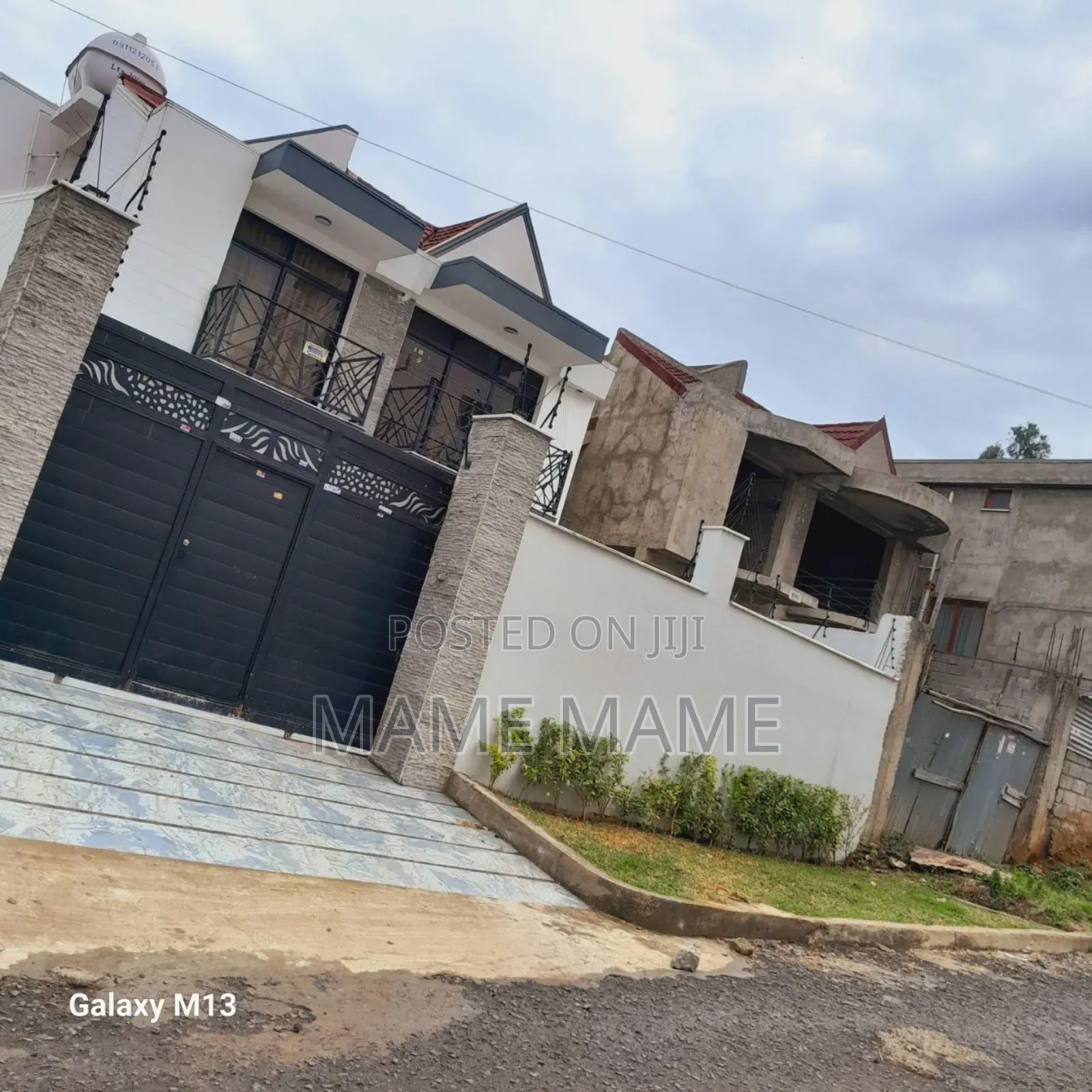 5bdrm House in Addis Abeba, Bole for sale