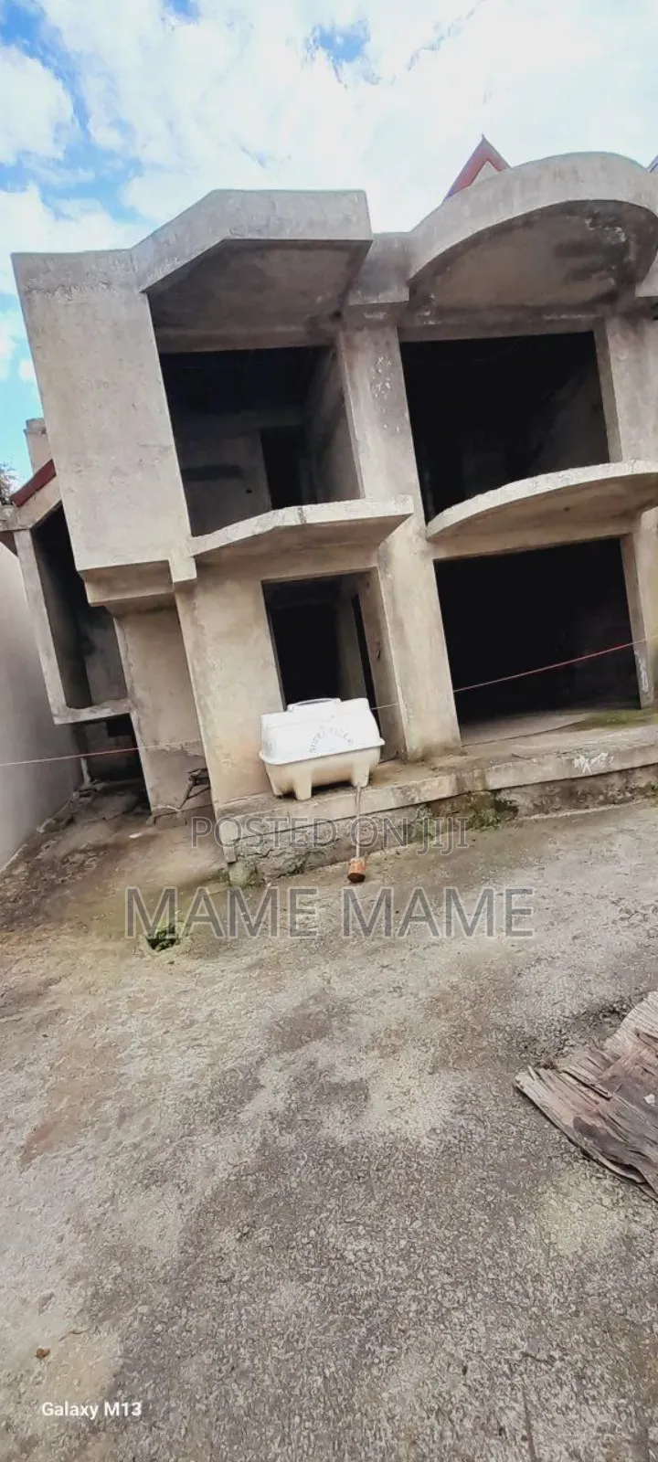 5bdrm House in Addis Abeba, Bole for sale