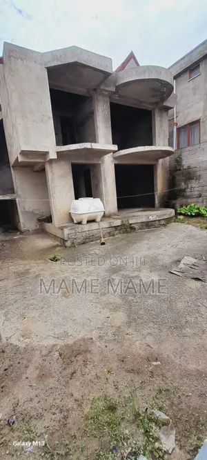 5bdrm House in Addis Abeba, Bole for sale