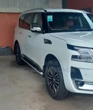 Nissan Patrol 2017 White