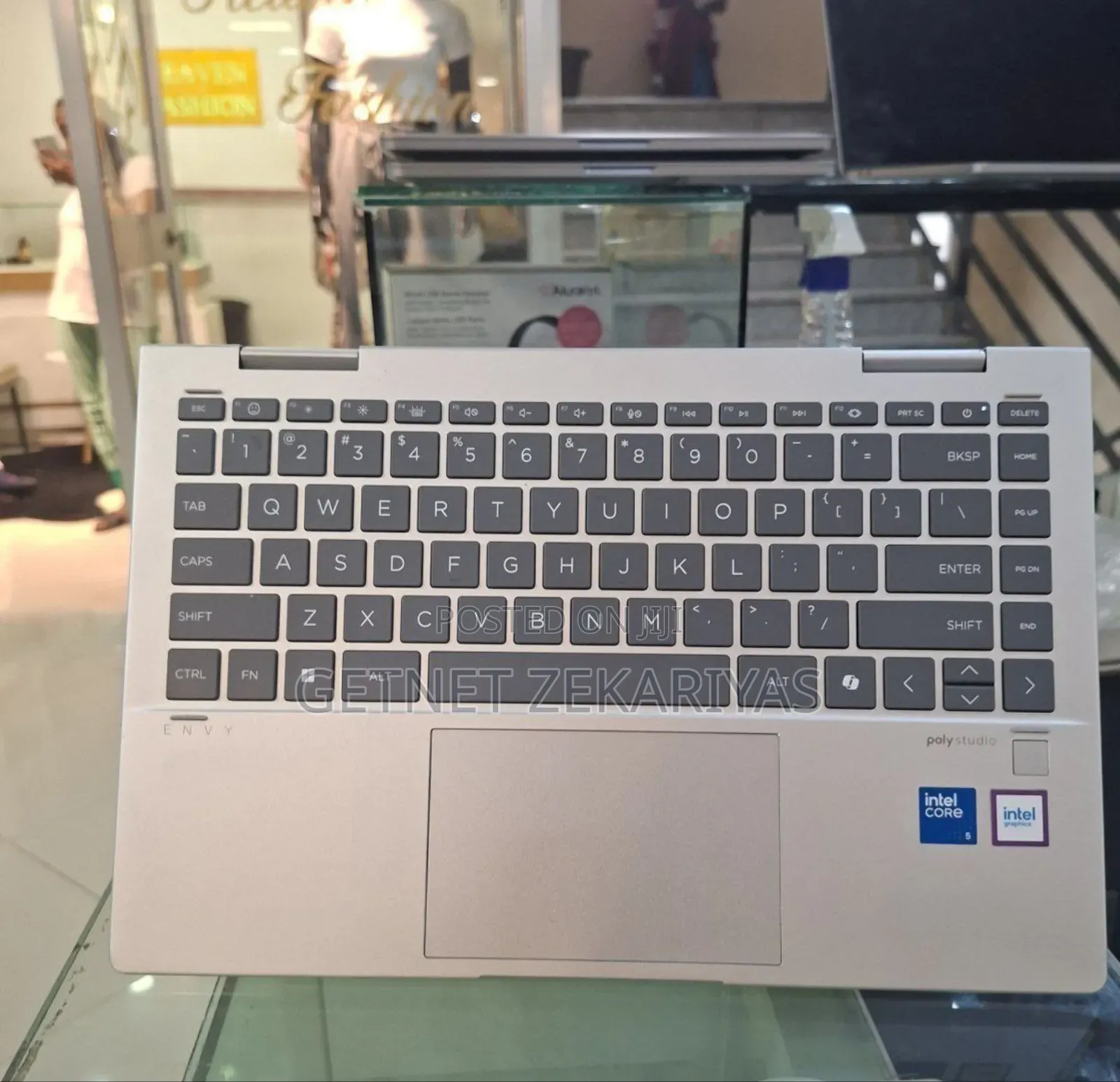 New Laptop HP Envy X360 8GB Intel Core 5 SSD 512GB