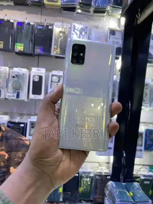 New Samsung Galaxy A71 5G UW 128 GB Silver