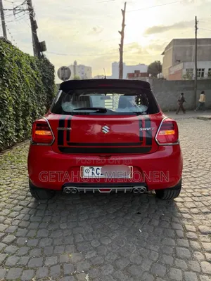 Suzuki Swift 2022 Red