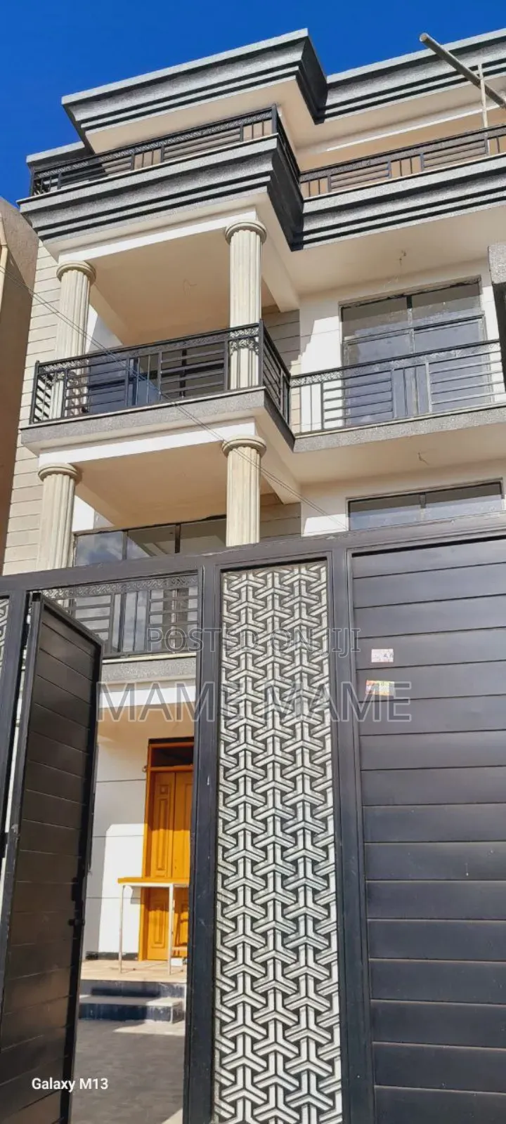 7bdrm House in Addis Abeba, Bole for sale