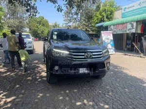 Photo - Toyota Hilux Revo Double Cab Deisel 2.4 AWD 2017 Gray