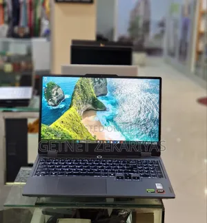 Photo - New Laptop Lenovo LOQ 15ARP9 16GB AMD Ryzen 7 SSD 1T
