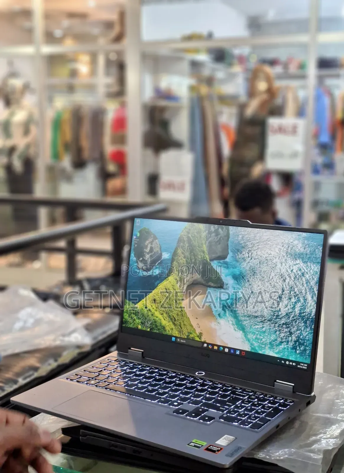 New Laptop Lenovo LOQ 15ARP9 16GB AMD Ryzen 7 SSD 1T