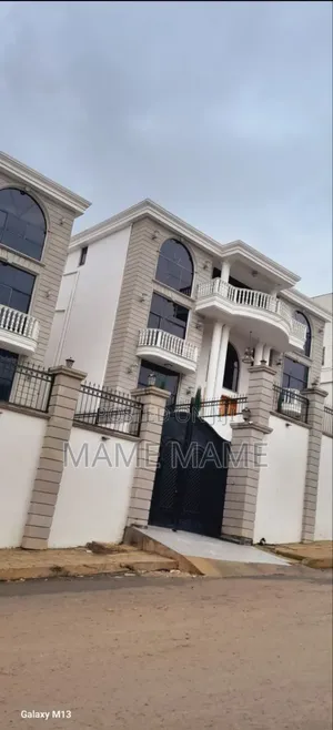 Photo - 11bdrm House in Addis Abeba, Bole for sale