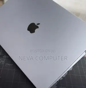 New Laptop Apple MacBook Pro M1 8GB Intel Core I7 SSD 1T