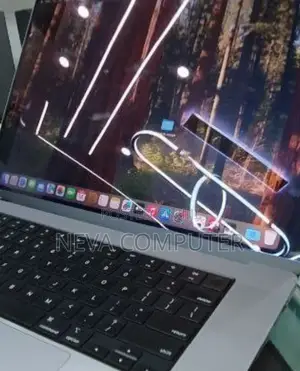 New Laptop Apple MacBook Pro M1 8GB Intel Core I7 SSD 1T