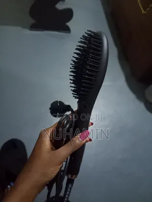Photo - Professional Hair Straightener Brush