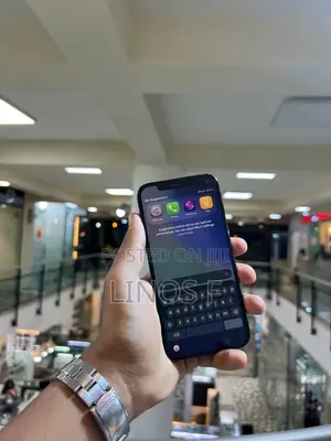 Photo - Apple iPhone 12 Pro 128 GB Black