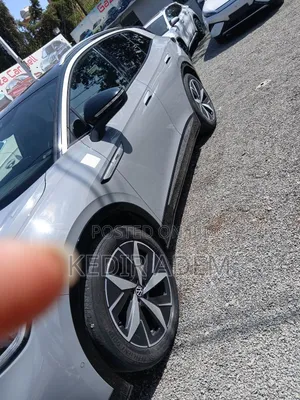 Volkswagen ID.4 2024 Maroon