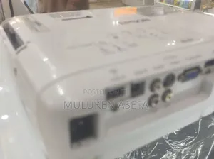 Epson Projector Model Name: Eb-X31 Hardware Interface: Vga, Usb, HDM