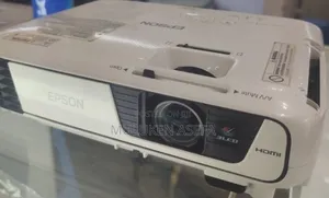 Epson Projector Model Name: Eb-X31 Hardware Interface: Vga, Usb, HDM
