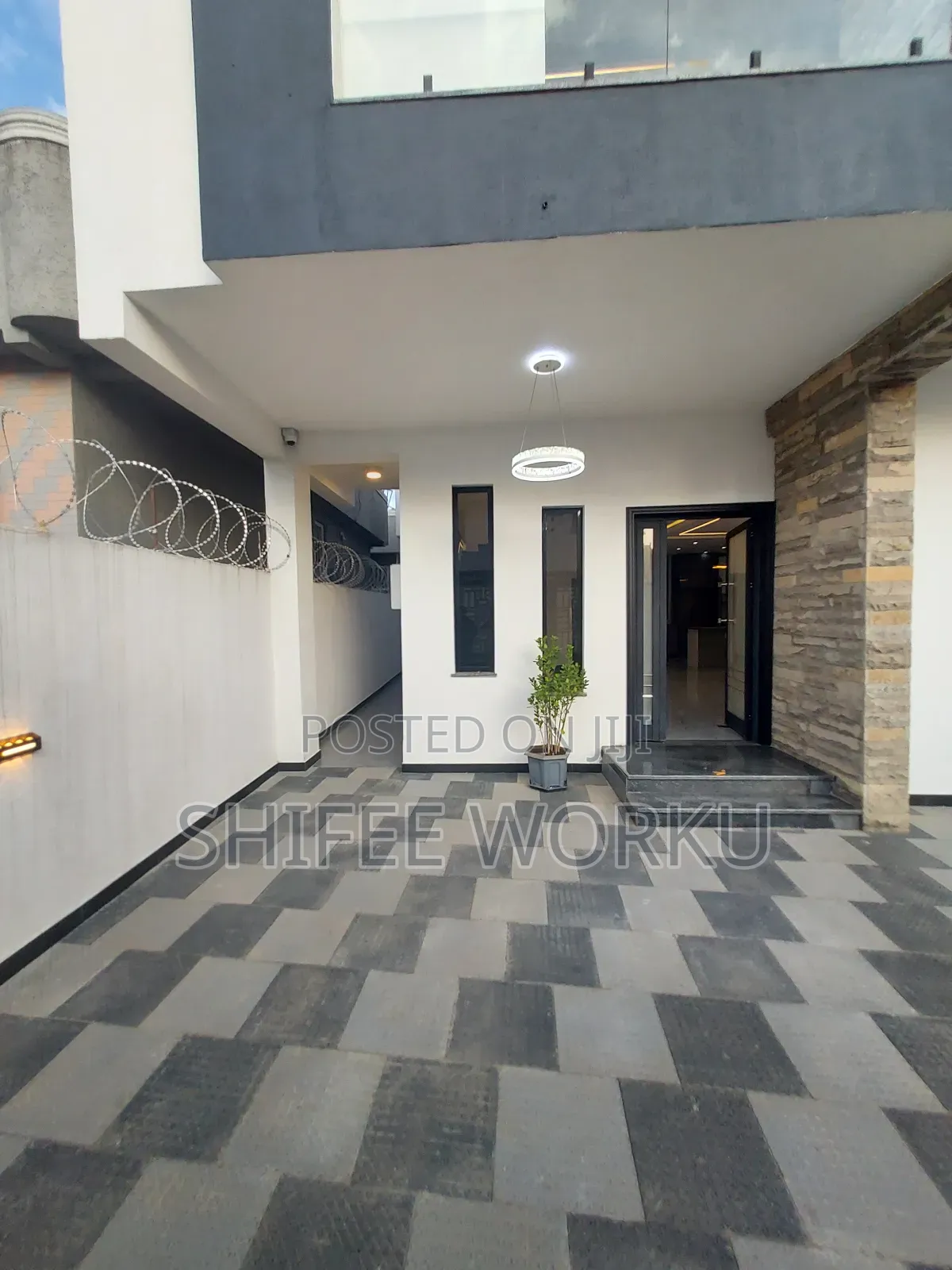 Furnished 9bdrm House in Wosen, Yeka for sale
