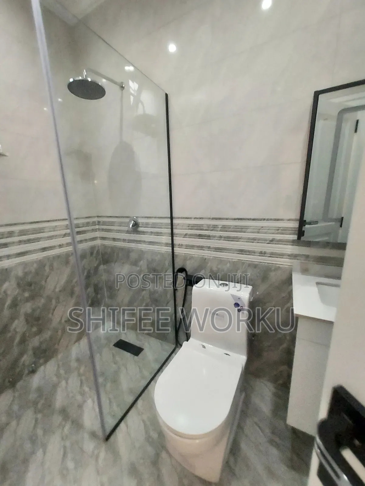 Furnished 9bdrm House in Wosen, Yeka for sale