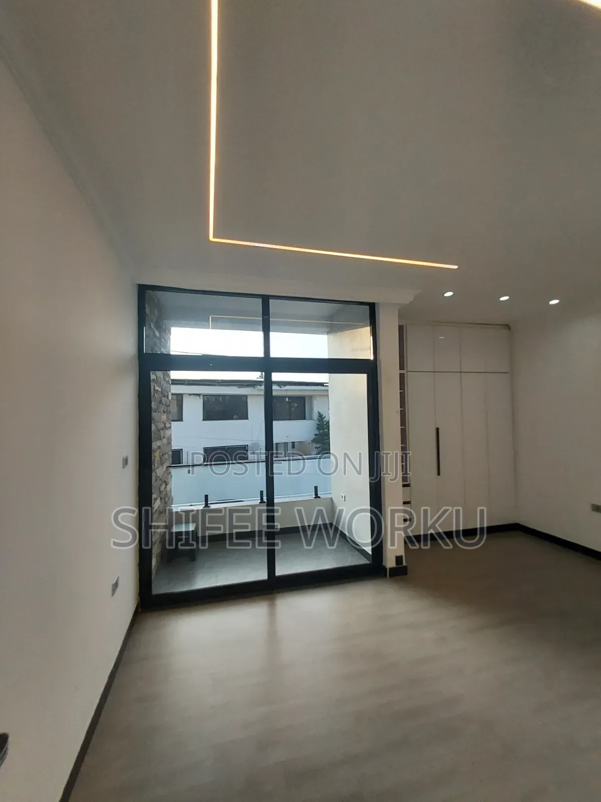 Furnished 9bdrm House in Wosen, Yeka for sale