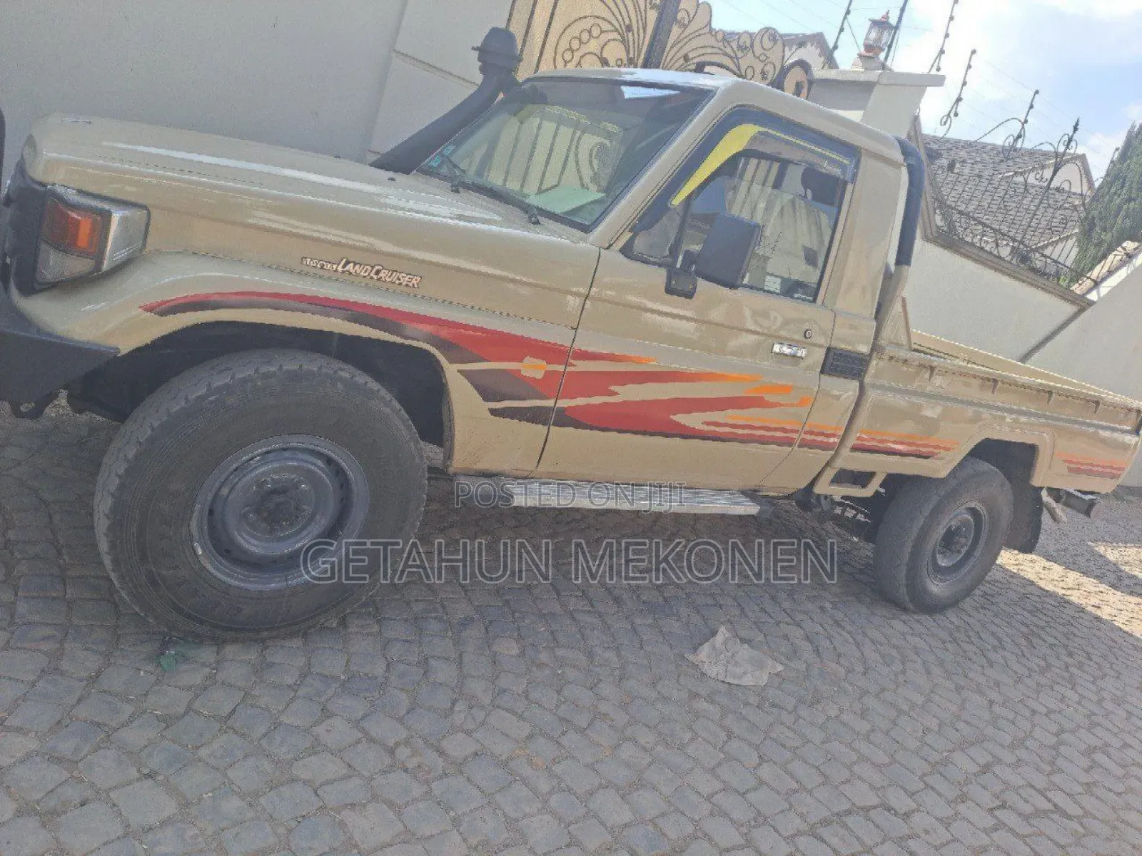 Toyota Land Cruiser 2006 Gray