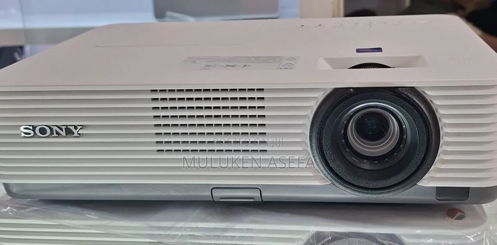 New Arrival 
Sony VPL-Dx221 Projector 
1 Piece Remains 
Reso