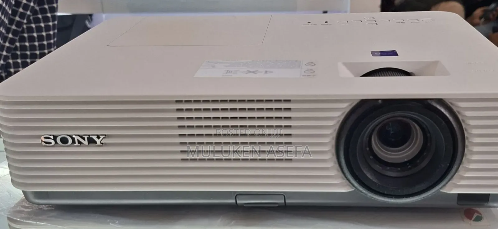 New Arrival 
Sony VPL-Dx221 Projector 
1 Piece Remains 
Reso