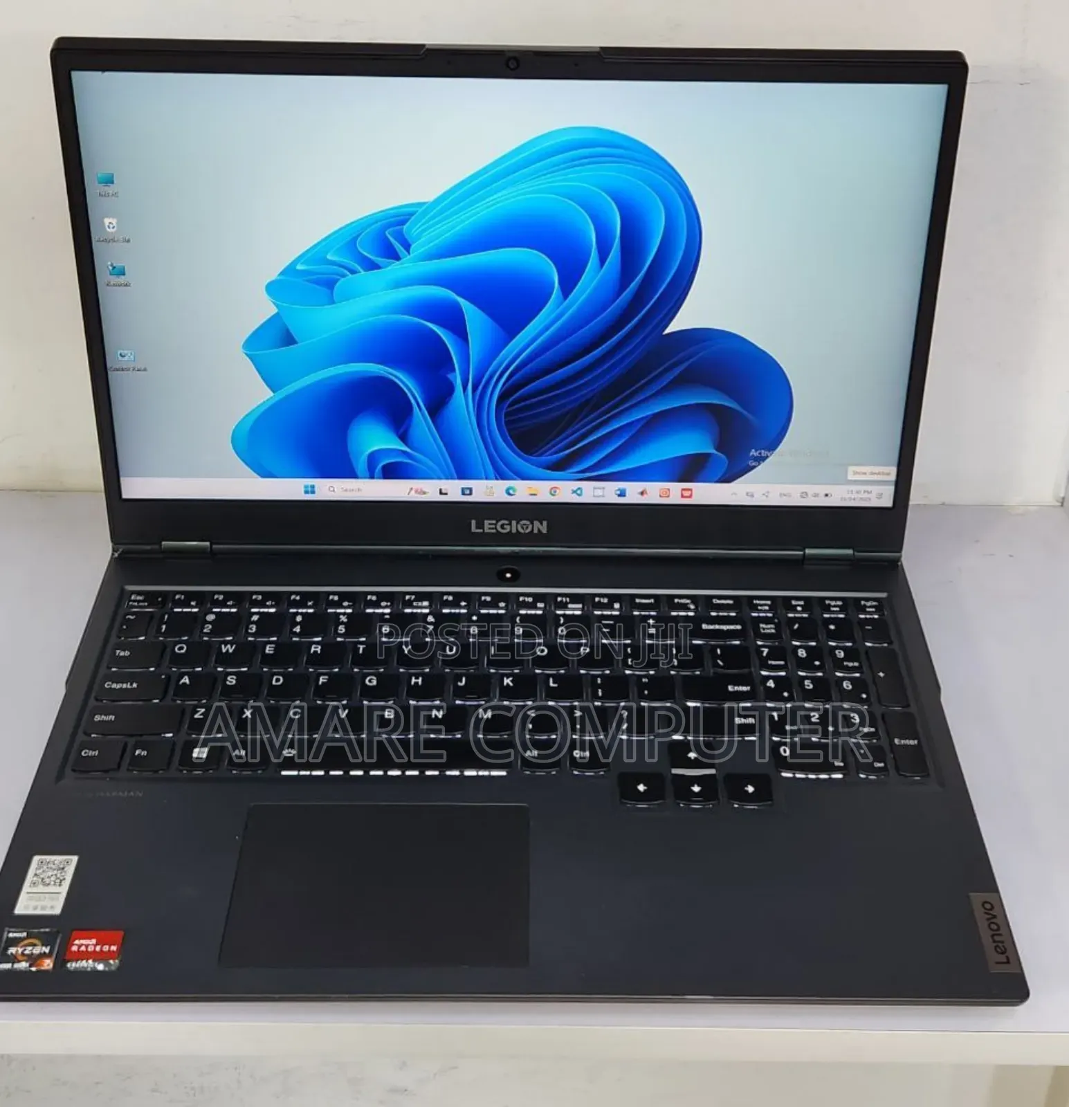 New Laptop Lenovo 16GB AMD Ryzen 7 SSD 1T