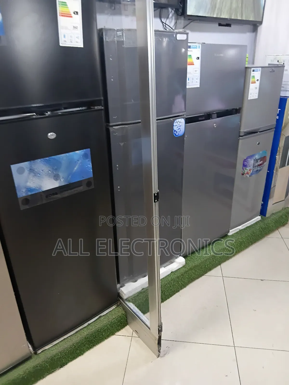 Boss,340,Model Black Fridge