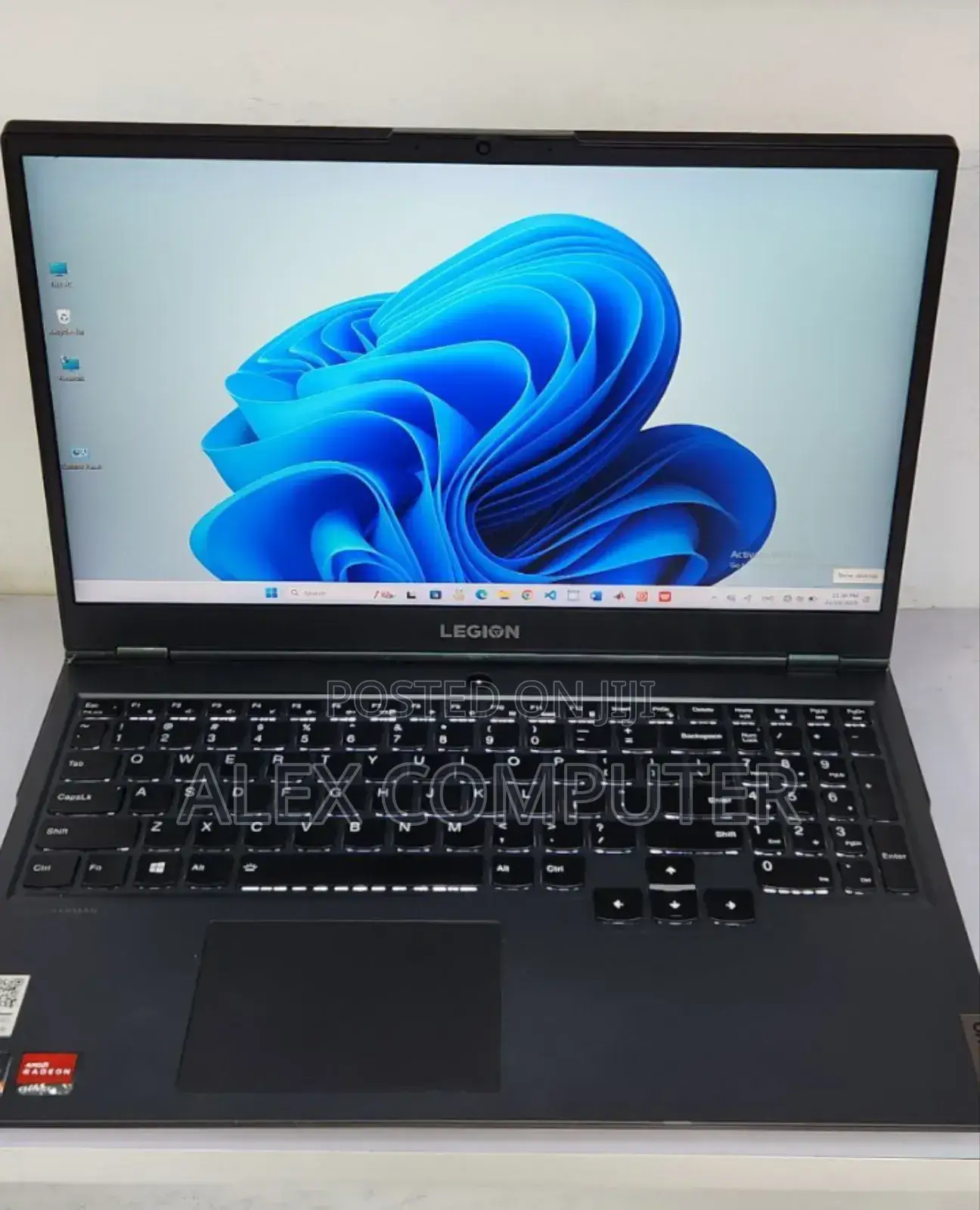 New Laptop Lenovo 16GB AMD Ryzen 7 SSD 1T