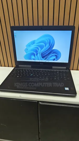 Photo - New Laptop Dell Precision 7520 16GB Intel Core I7 SSD 512GB