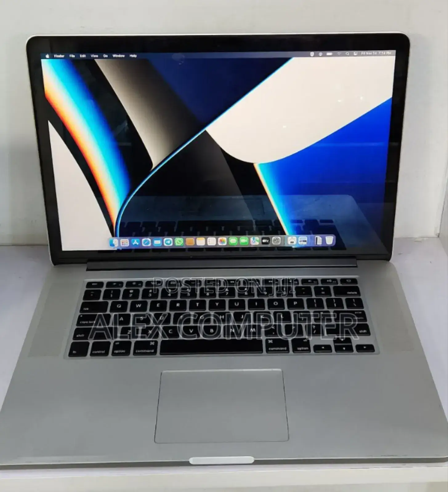 New Laptop Apple MacBook Pro 2015 16GB Intel Core I7 SSD 512GB