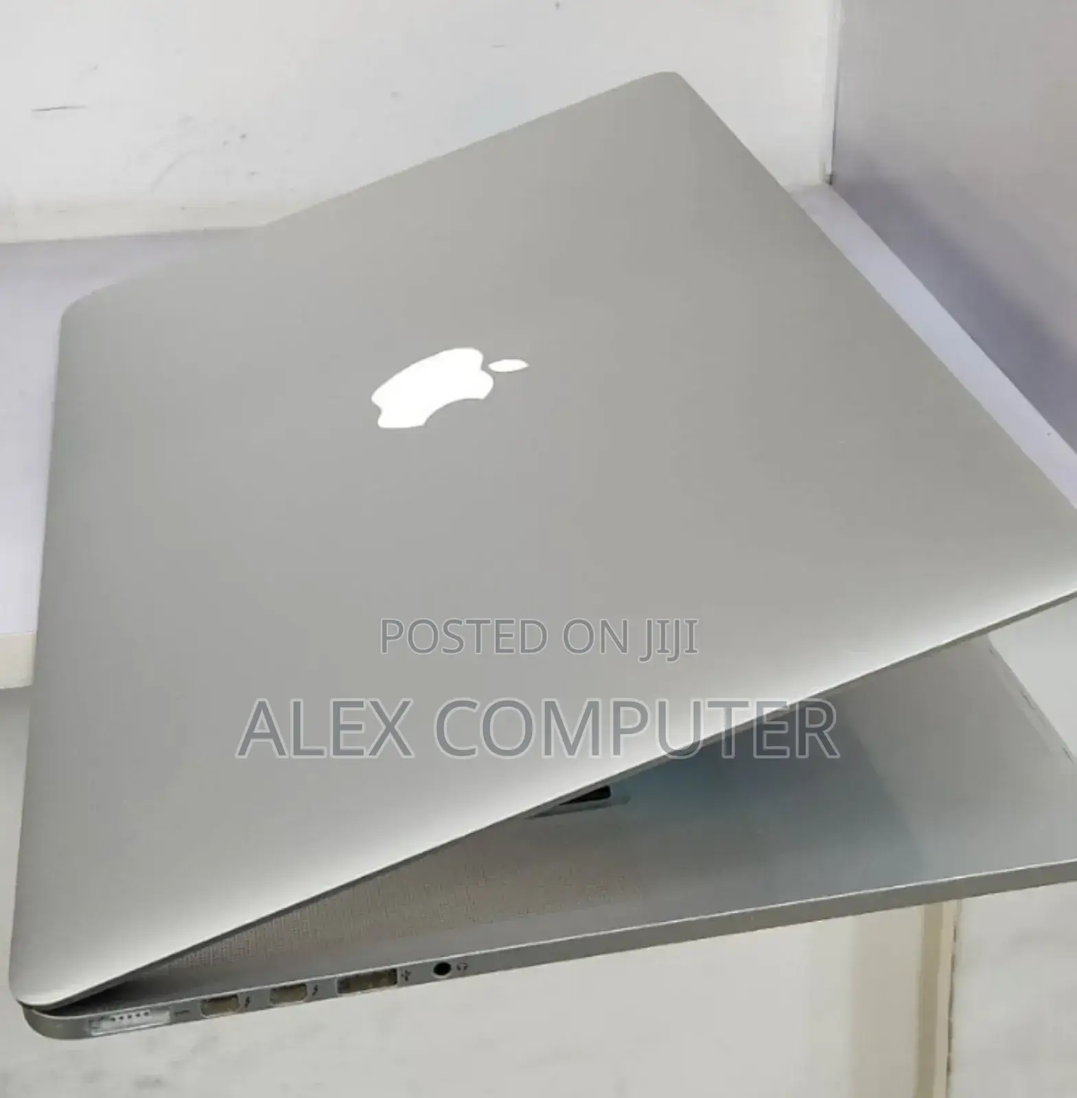 New Laptop Apple MacBook Pro 2015 16GB Intel Core I7 SSD 512GB