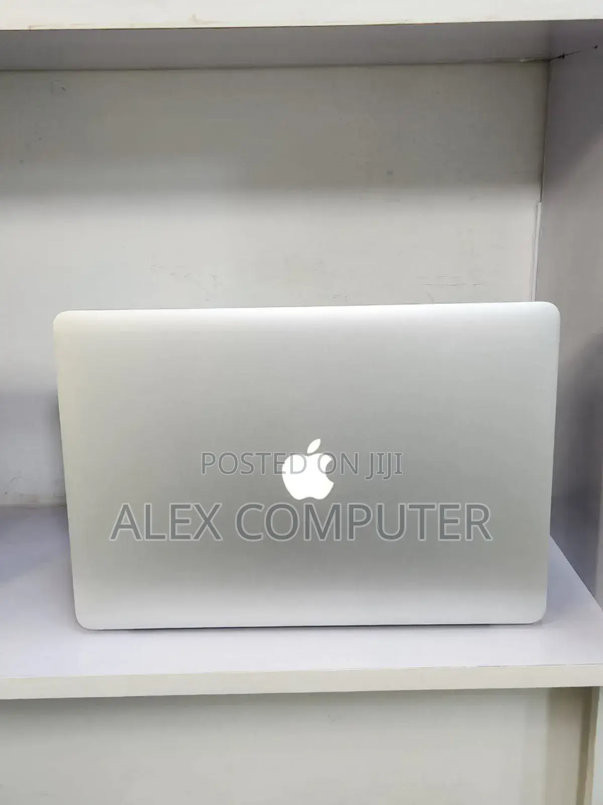 New Laptop Apple MacBook Pro 2015 16GB Intel Core I7 SSD 512GB