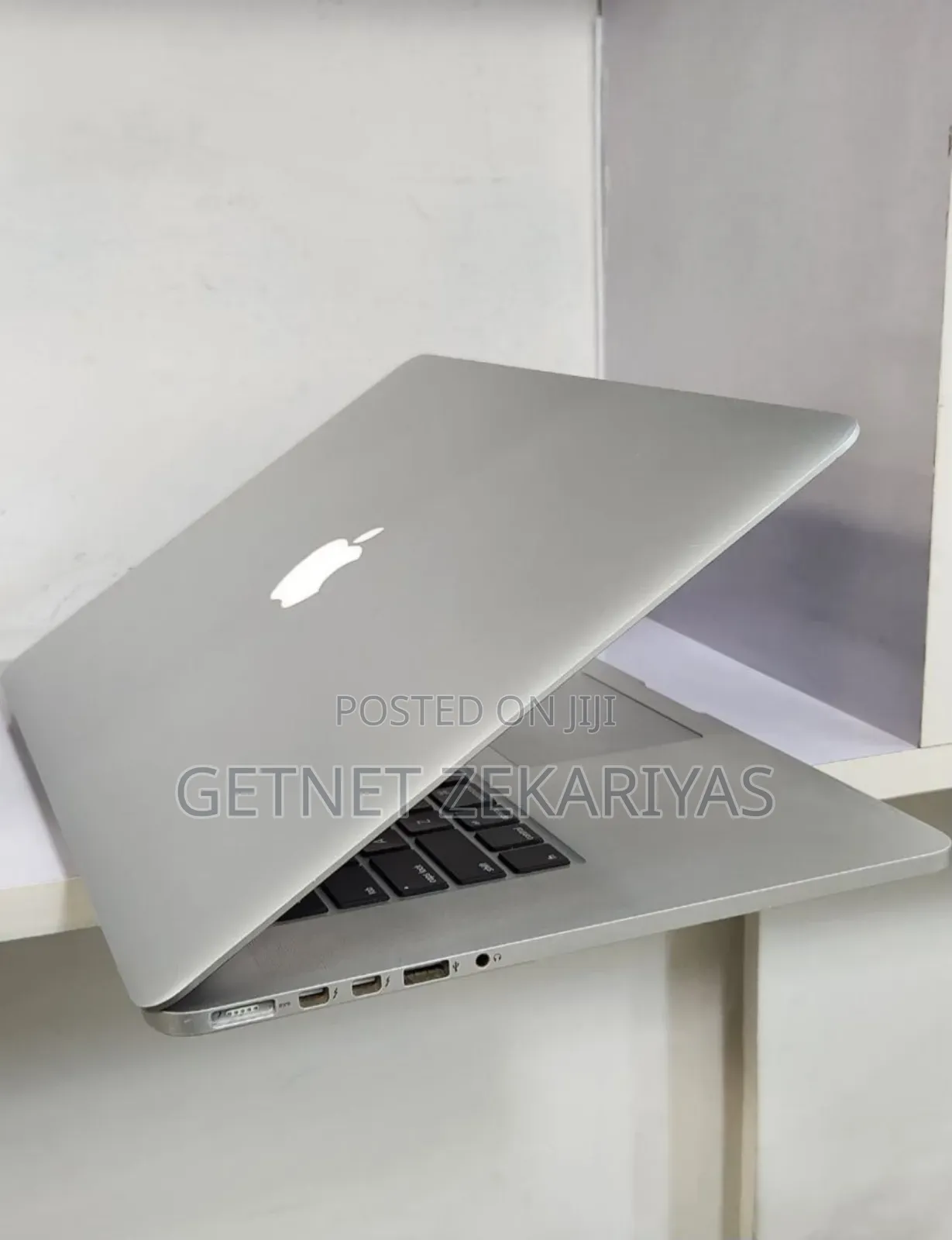 New Laptop Apple MacBook Pro 2015 16GB Intel Core i7 SSD 512GB