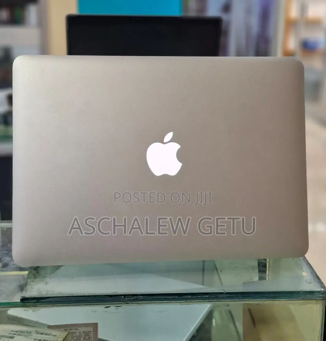 New Laptop Apple MacBook Pro 2014 8GB Intel Core I7 SSD 256GB