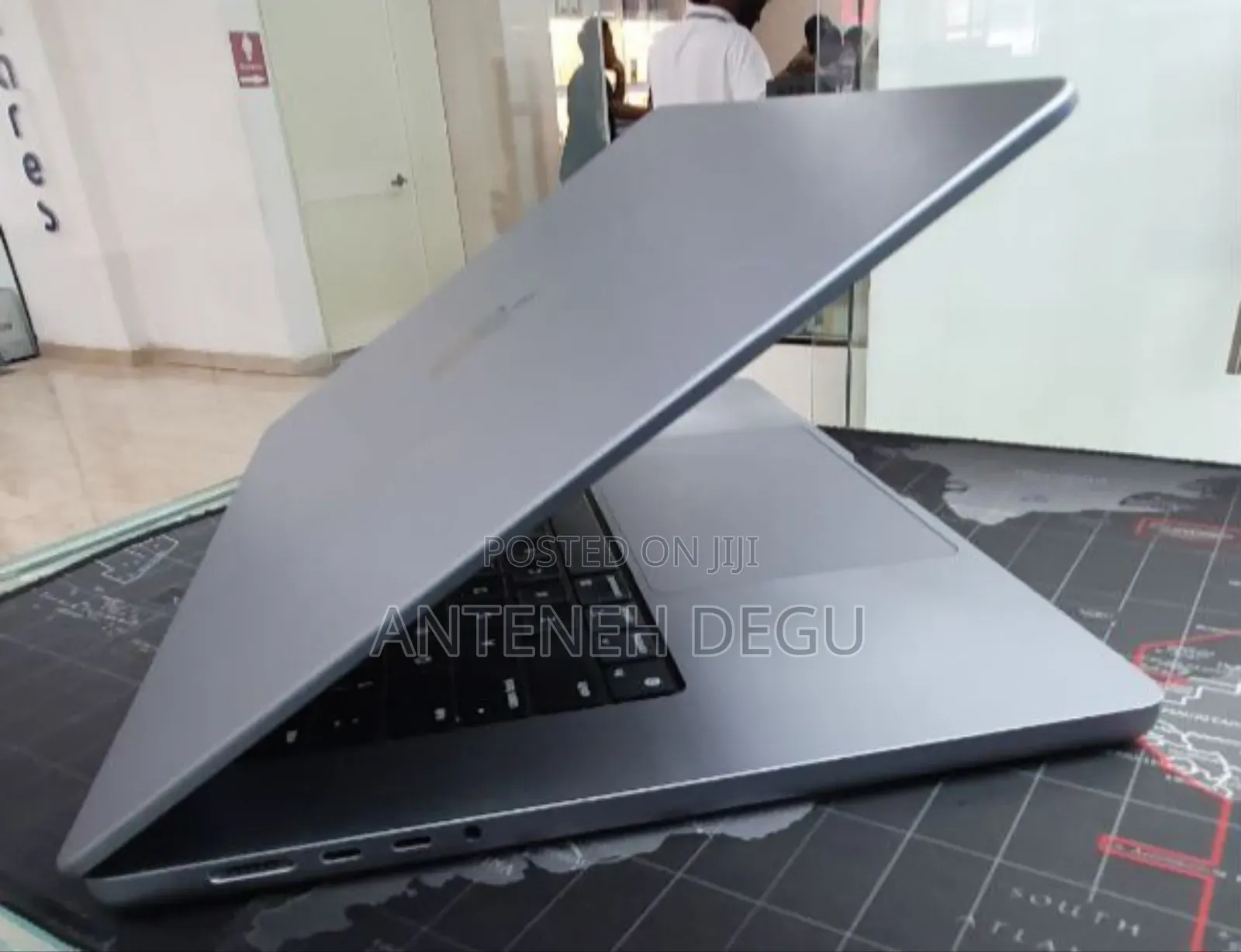 New Laptop Apple MacBook 64GB Apple M1 Max SSD 1T