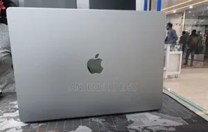 New Laptop Apple MacBook 64GB Apple M1 Max SSD 1T