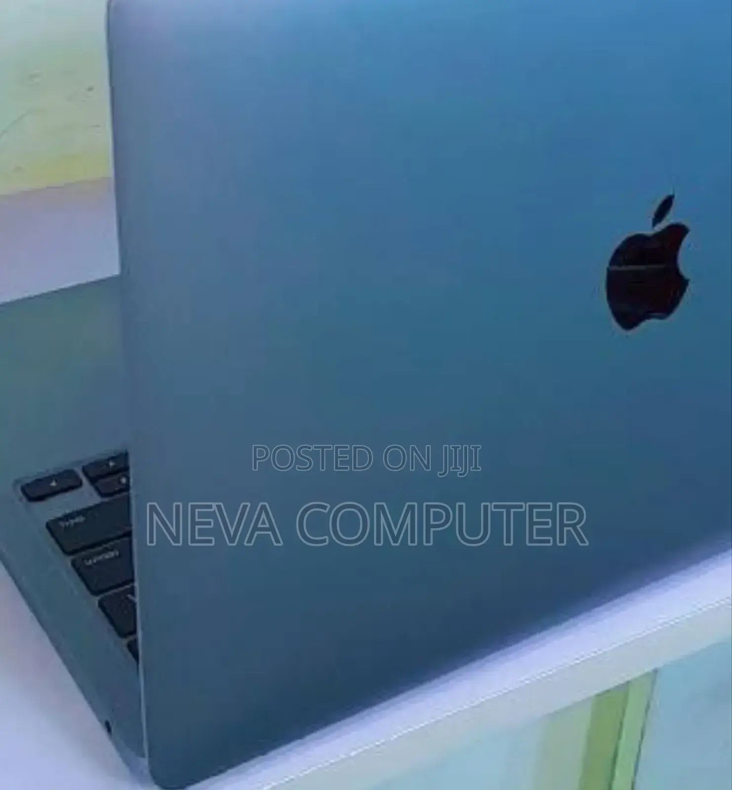 New Laptop Apple MacBook Pro M1 8GB Intel Core I7 SSD 256GB