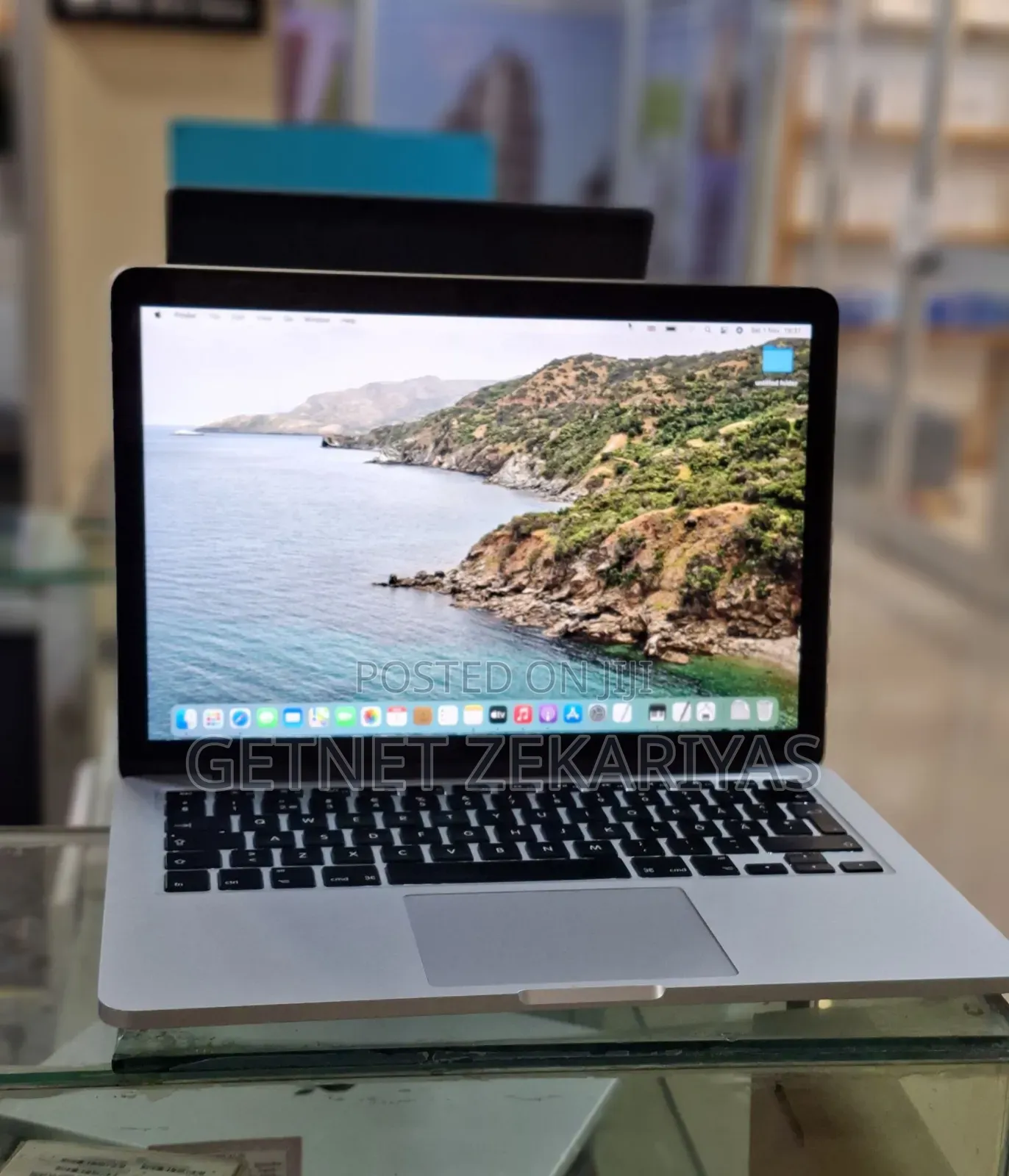 New Laptop Apple MacBook Pro 2014 8GB Intel Core I7 SSD 256GB