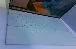 New Laptop Dell XPS 15 32GB Intel Core I7 SSD 512GB