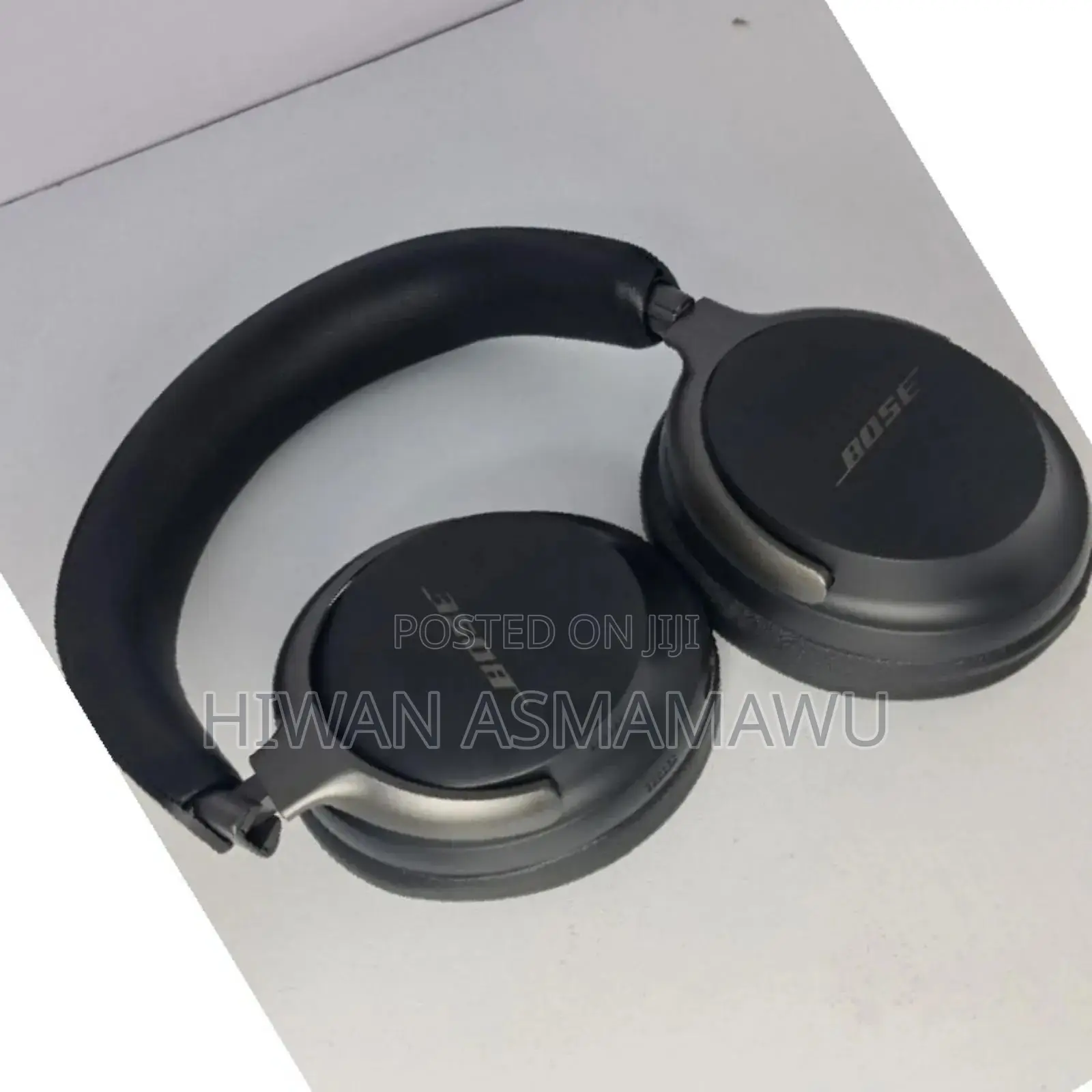 Y Bose Quietcomfort Headphones