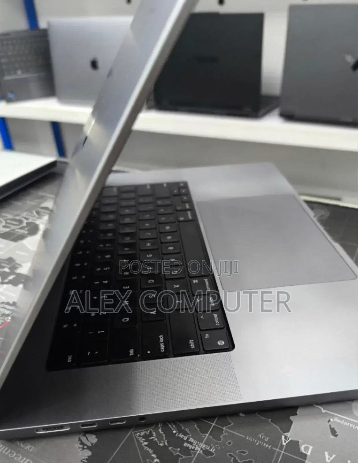 New Laptop Apple MacBook Pro M1 64GB Apple M1 Max SSD 1T