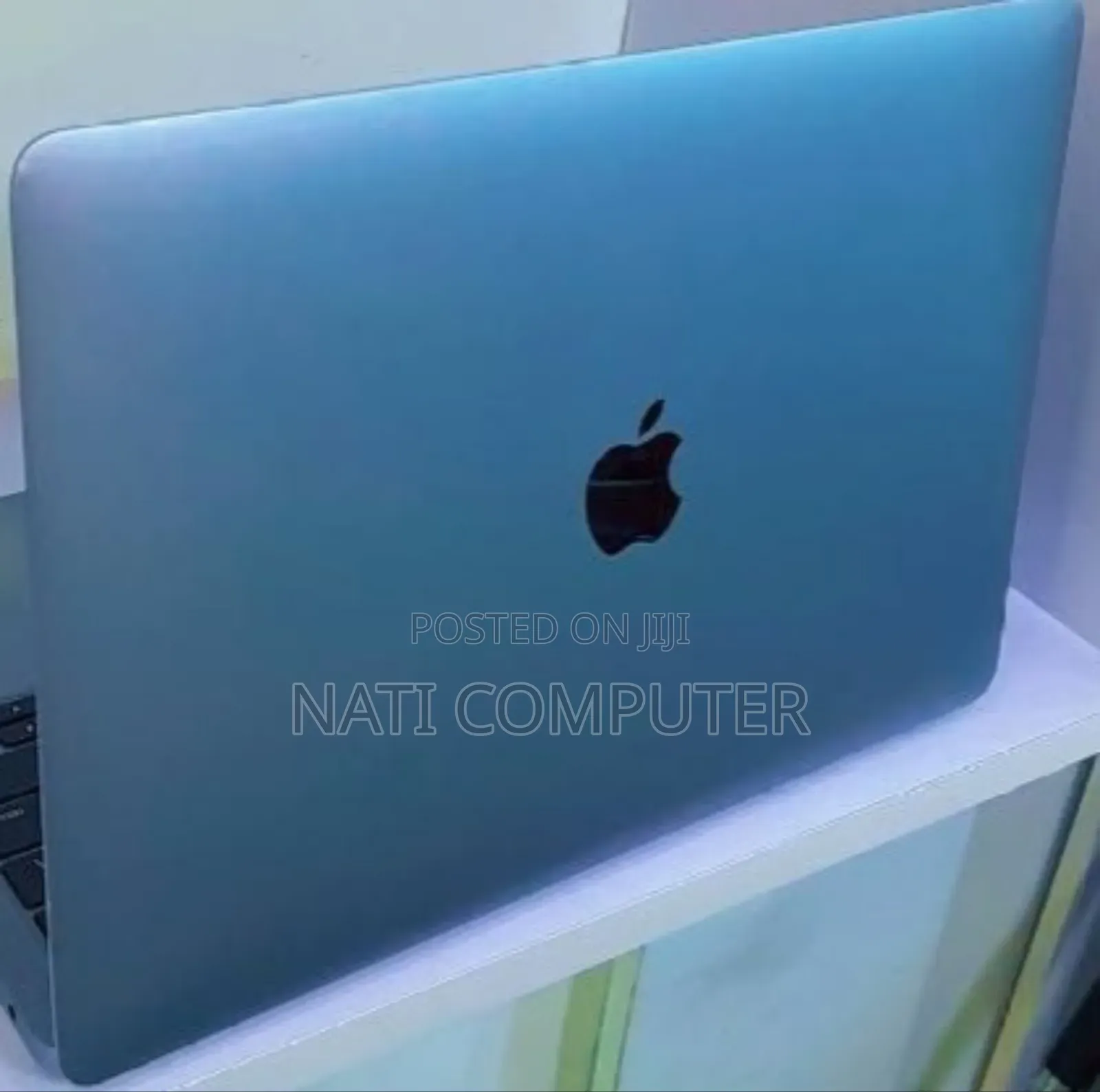 New Laptop Apple MacBook Pro M1 8GB Intel Core I5 SSD 256GB