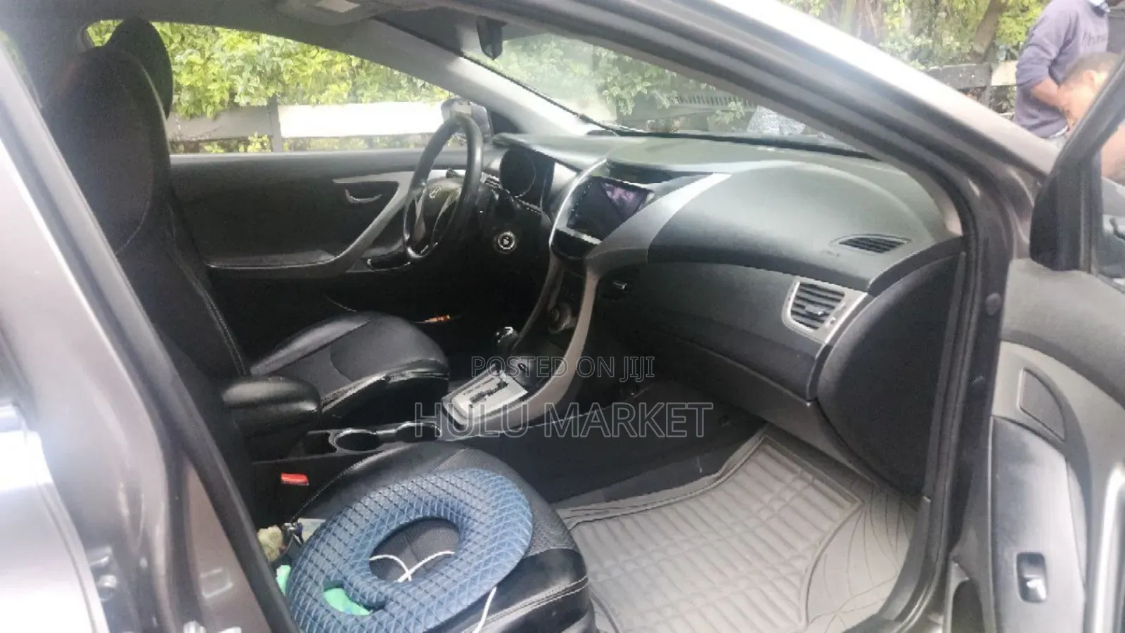 Hyundai Elantra 2012 Silver